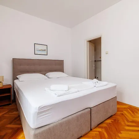 Apartament Suesses Studio-apartment Nur 300 Meter Zum Mit Romantischem Balkon