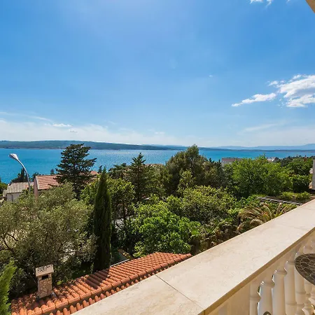 Apartament Suesses Studio-apartment Nur 300 Meter Zum Mit Romantischem Balkon Crikvenica