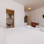 Suesses Studio-apartment Nur 300 Meter Zum Mit Romantischem Balkon