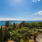 Suesses Studio-apartment Nur 300 Meter Zum Mit Romantischem Balkon Crikvenica
