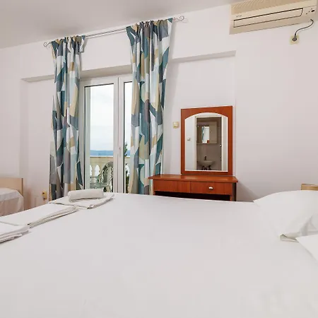 Suesses Studio-apartment Nur 300 Meter Zum Mit Romantischem Balkon *