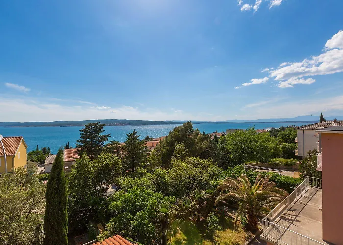 Suesses Studio-apartment Nur 300 Meter Zum Mit Romantischem Balkon Crikvenica